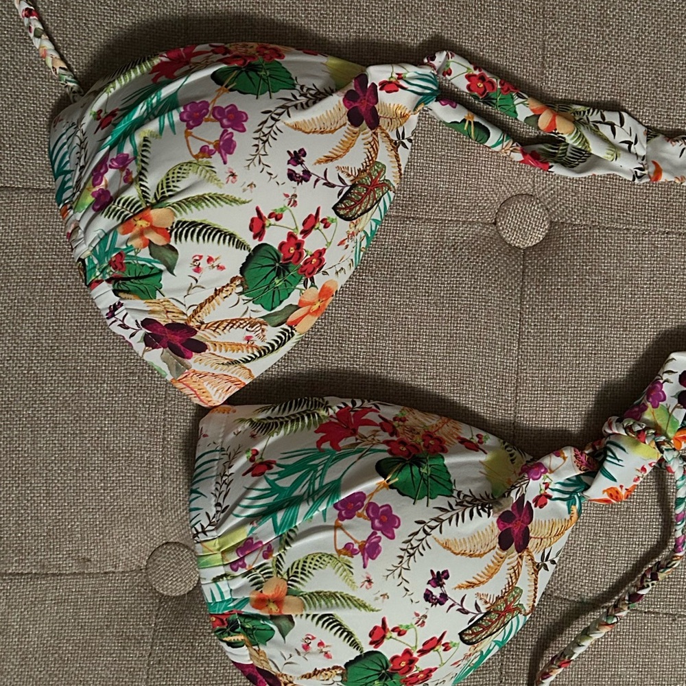 Bikini top